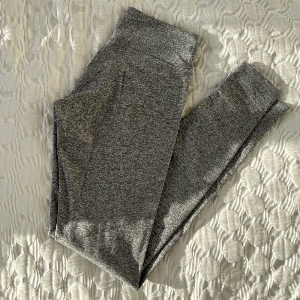 Lululemon Wunder Under leggings 28 in